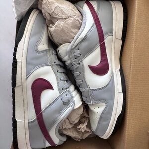 Nike Dunk Low 'Pale Ivory Redwood' size 10.